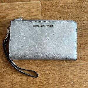Micheal Kors Silver Clutch